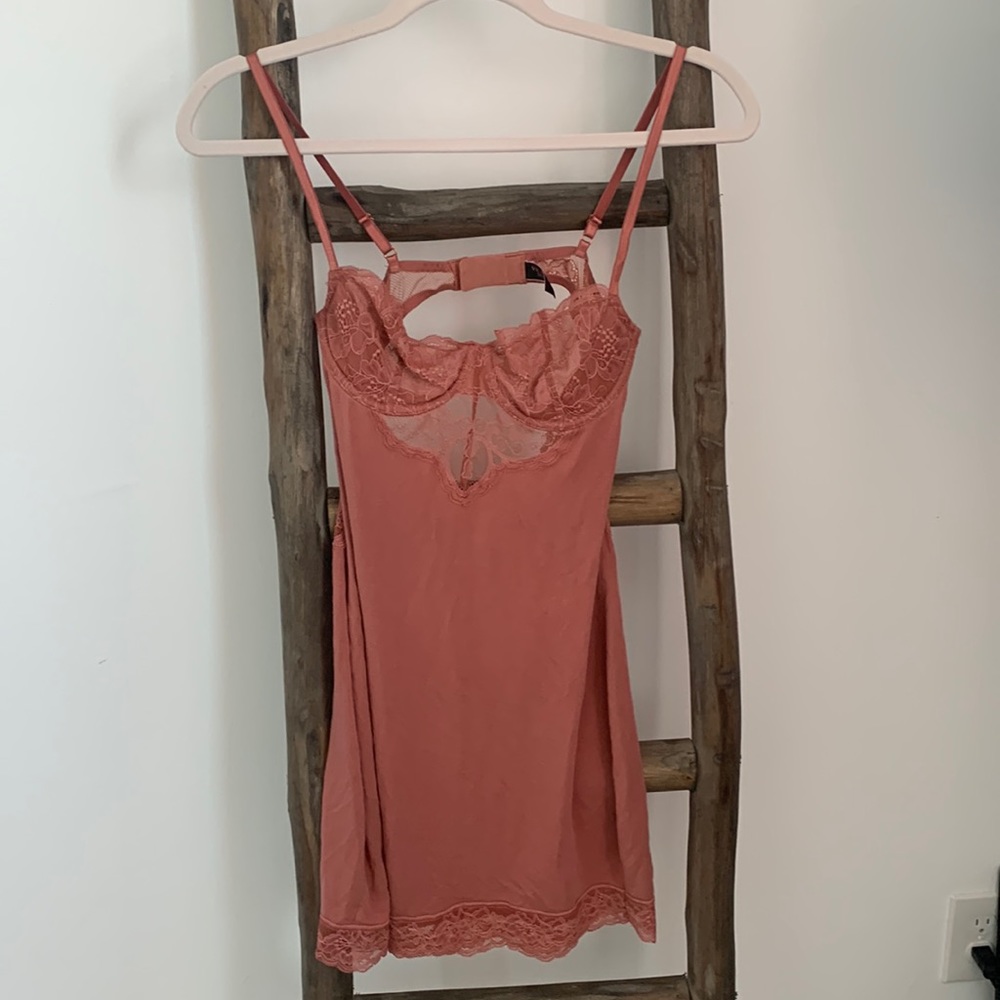Delicate and soft lace peach pink Victoria’s Secret Slip Dress / Size XS